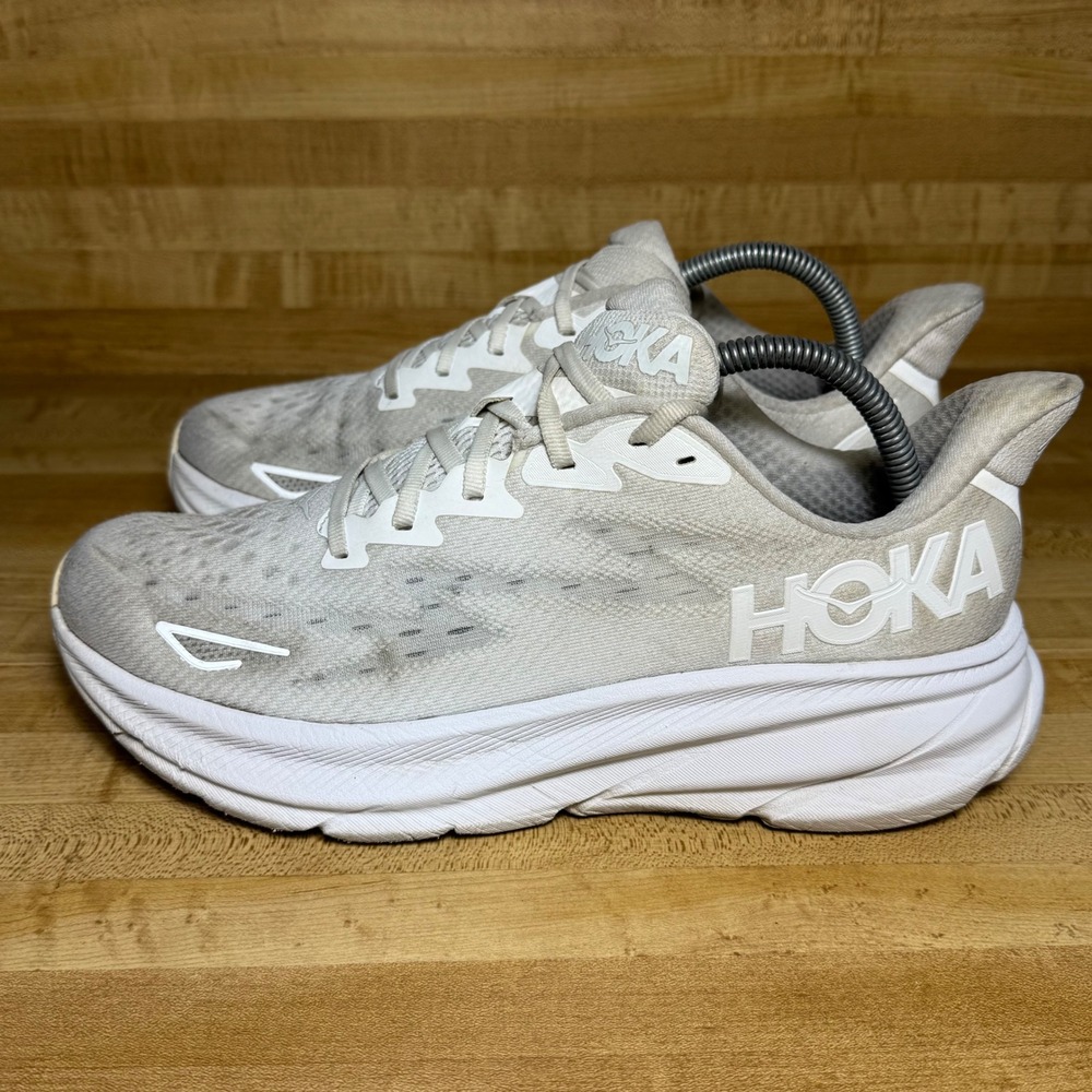 Hoka Clifton 9 Womens 10B White Running Shoes Sneakers 1127896 WWH